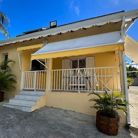 Les Villas Sarah Le Moule Exterior foto